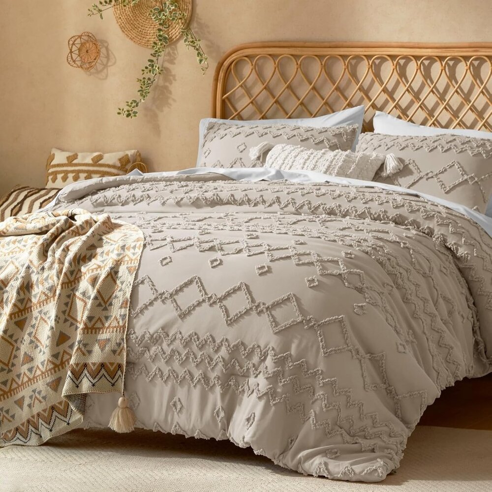 Tufted Boho Queen Comforter Set, 3 Pieces Khaki Boho Bedding Set, Farmhouse Chic